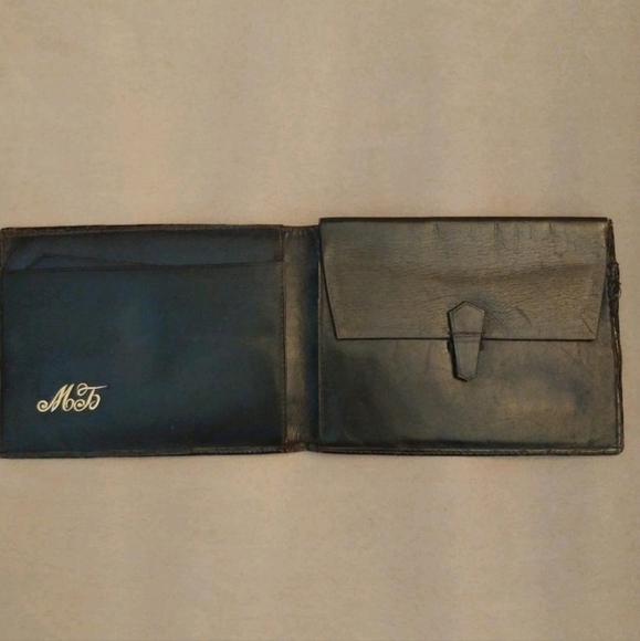 Leather wallet - Picture 2 of 2
